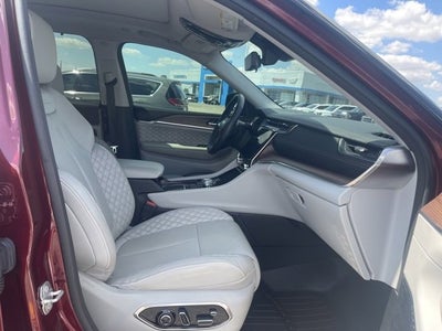 2022 Jeep Grand Cherokee Summit