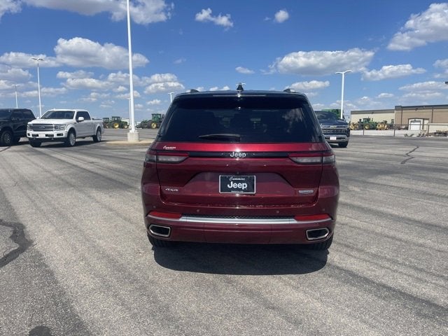 2022 Jeep Grand Cherokee Summit