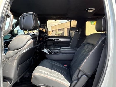 2022 Jeep Grand Wagoneer Series III