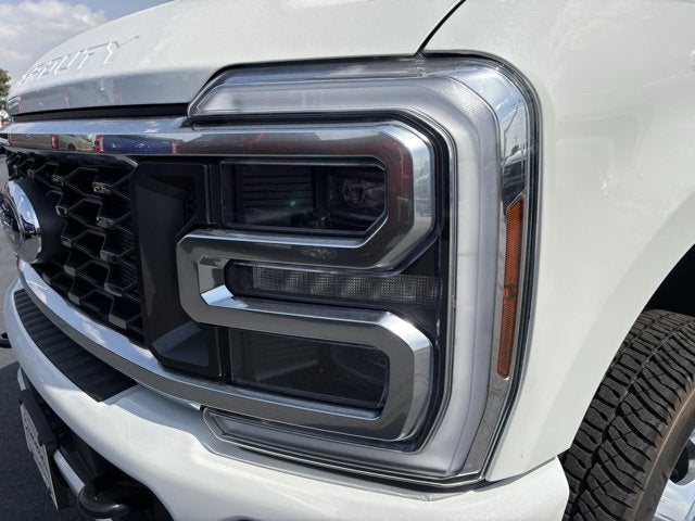 2026 Ford Super Duty F-350 DRW NEW