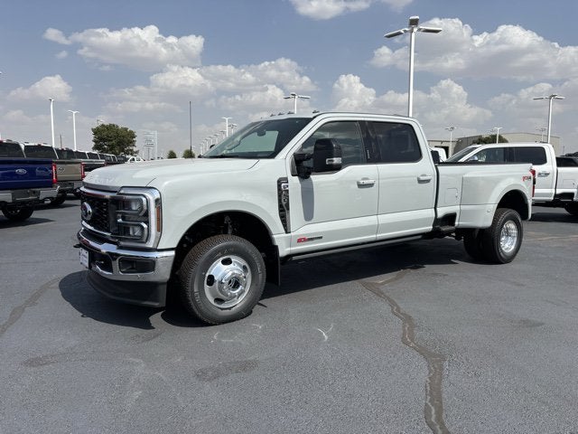 2026 Ford Super Duty F-350 DRW LARIAT