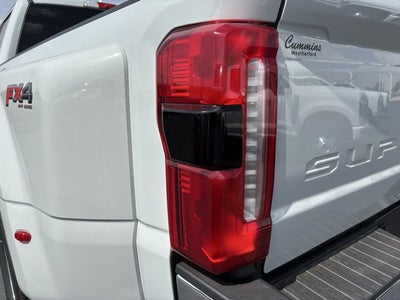 2026 Ford Super Duty F-350 DRW LARIAT
