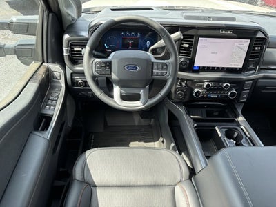 2026 Ford Super Duty F-350 DRW LARIAT