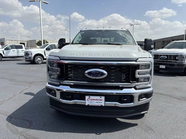 2026 Ford Super Duty F-350 DRW LARIAT