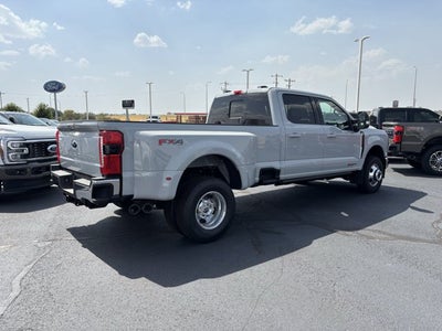 2026 Ford Super Duty F-350 DRW LARIAT