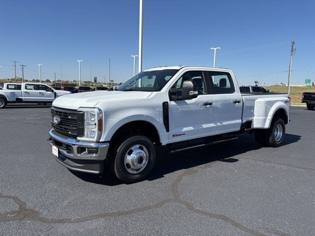 2027 Ford Super Duty F-350 DRW XL
