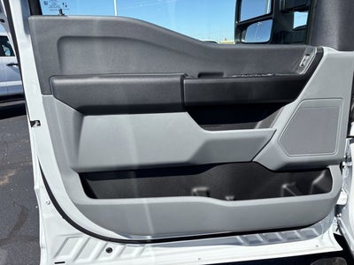 2027 Ford Super Duty F-350 DRW XL