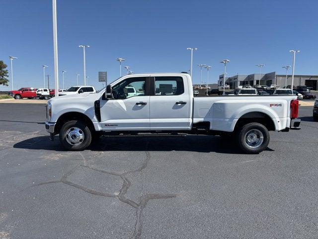 2027 Ford Super Duty F-350 DRW XL