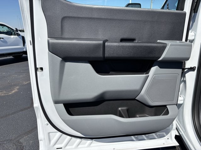 2027 Ford Super Duty F-350 DRW NEW
