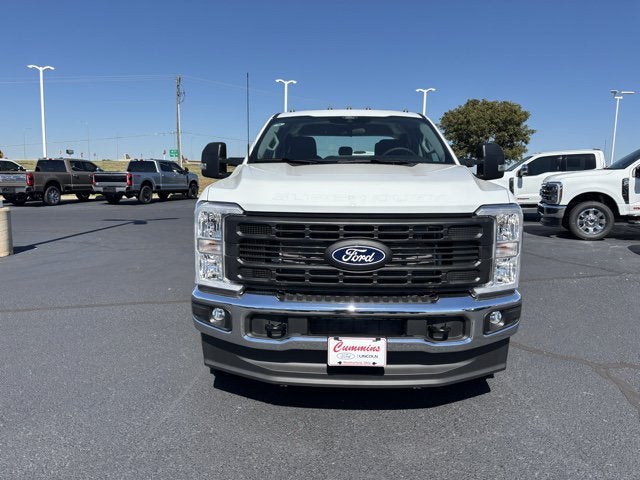 2027 Ford Super Duty F-350 DRW NEW