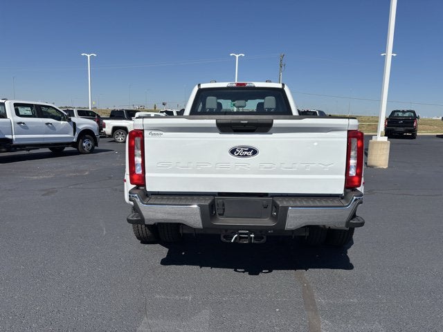2027 Ford Super Duty F-350 DRW NEW