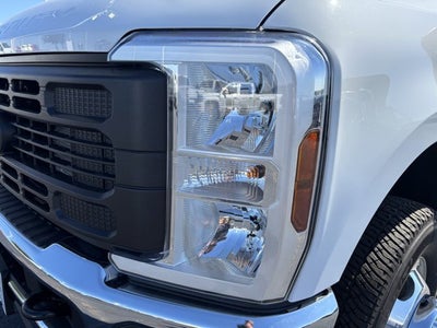 2027 Ford Super Duty F-350 DRW NEW