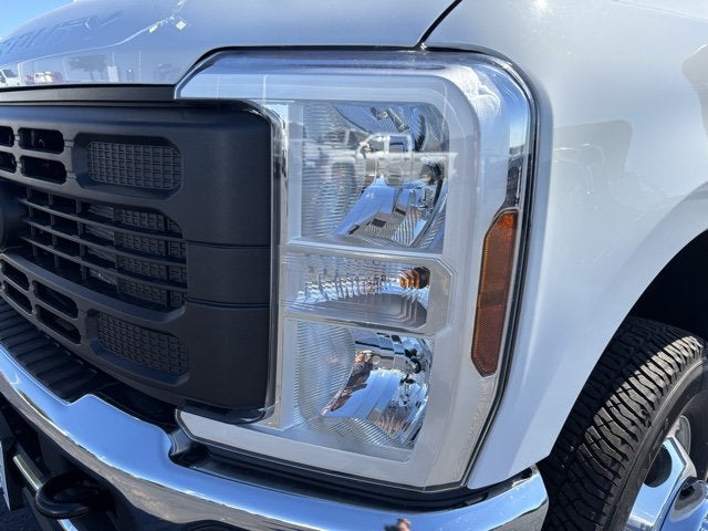 2027 Ford Super Duty F-350 DRW NEW