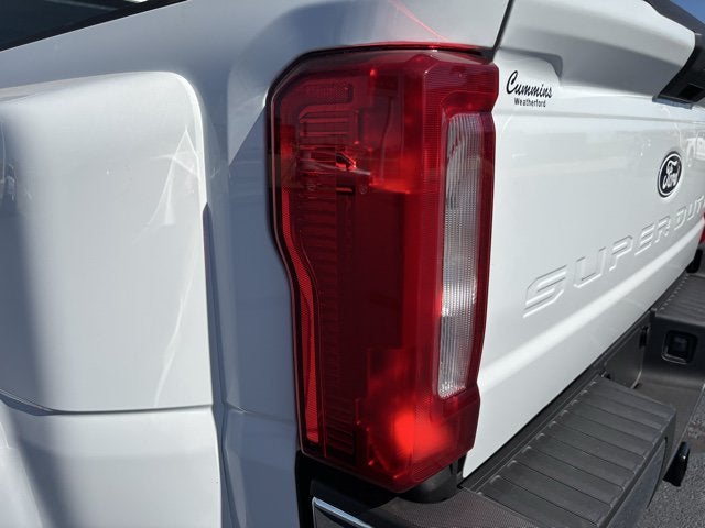 2027 Ford Super Duty F-350 DRW NEW