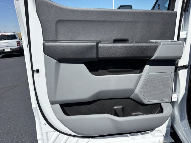 2027 Ford Super Duty F-350 DRW NEW