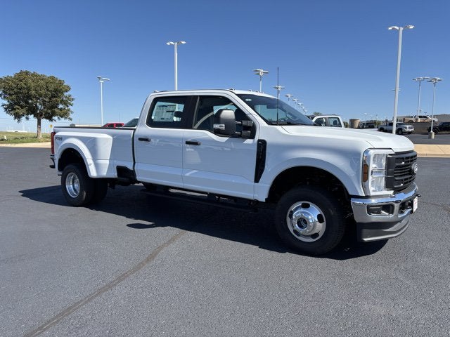 2027 Ford Super Duty F-350 DRW NEW
