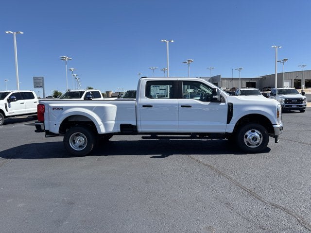 2027 Ford Super Duty F-350 DRW NEW