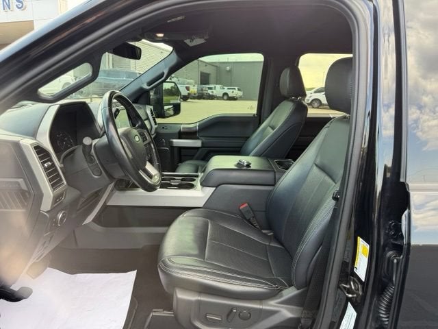 2022 Ford Super Duty F-350 DRW LARIAT