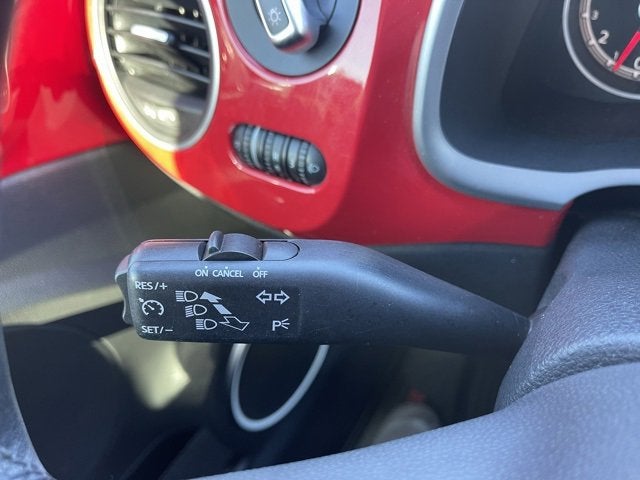 2019 Volkswagen Beetle SE