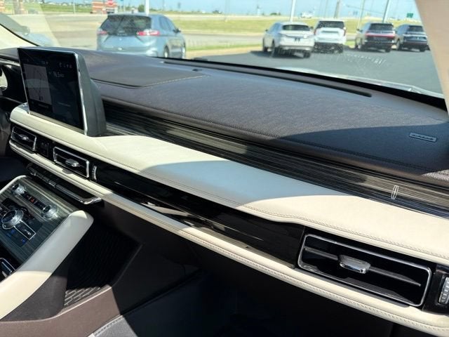 2021 Lincoln Aviator Black Label
