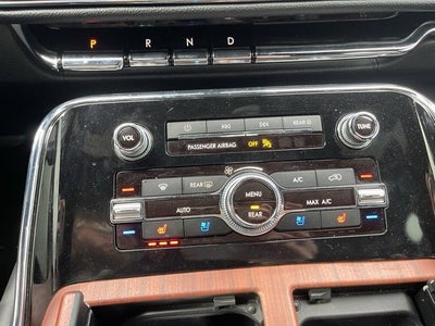 2024 Lincoln Navigator Premiere