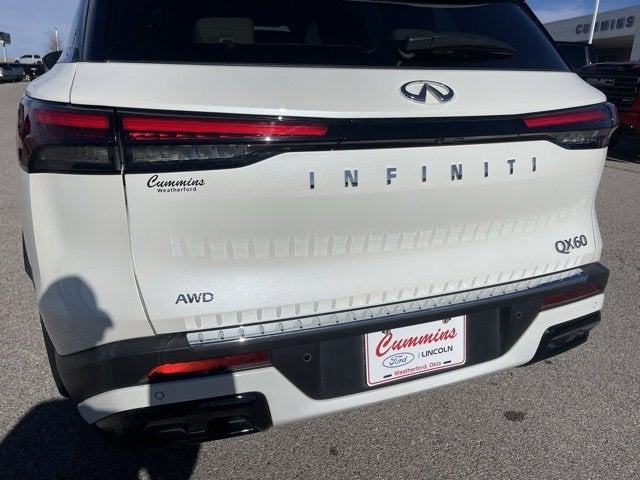 2023 INFINITI QX60 LUXE