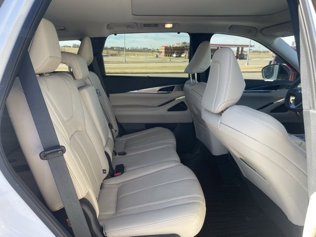 2023 INFINITI QX60 LUXE