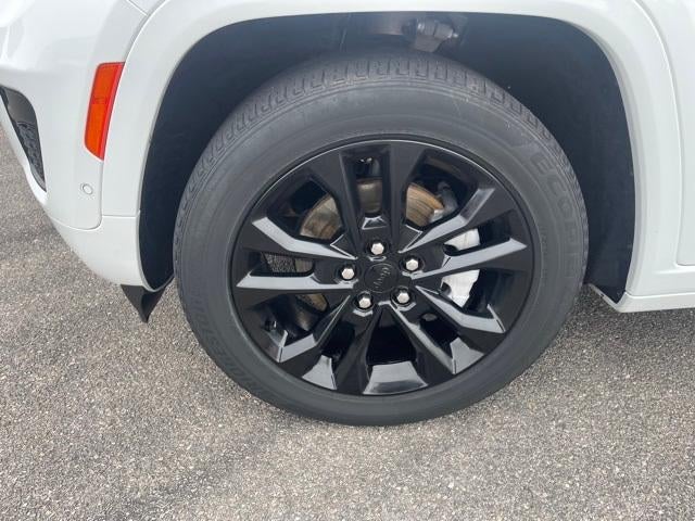 2023 Jeep Grand Cherokee Base