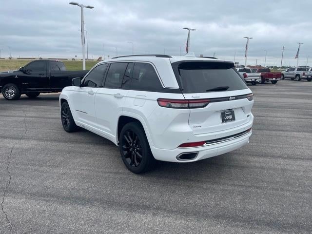 2023 Jeep Grand Cherokee Base