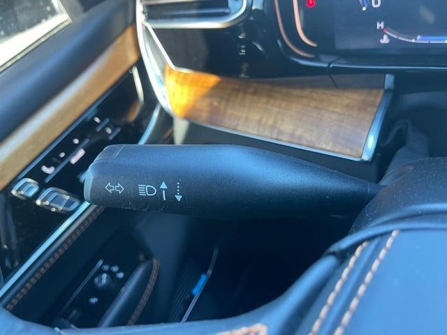 2023 Jeep Grand Wagoneer L Base