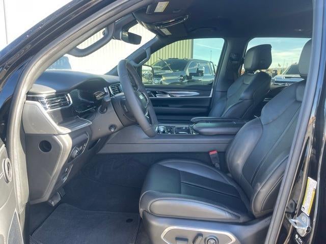 2022 Jeep Wagoneer Base