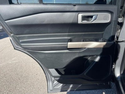 2023 Ford Explorer Base