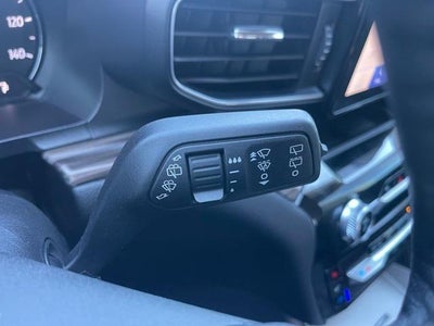 2023 Ford Explorer Base