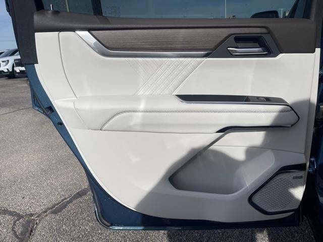 2026 GMC Acadia Base