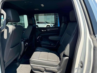 2023 GMC Yukon XL Base