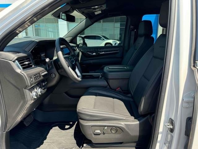 2023 GMC Yukon XL Base