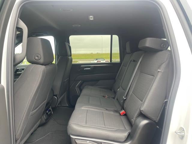 2025 Chevrolet Suburban Base