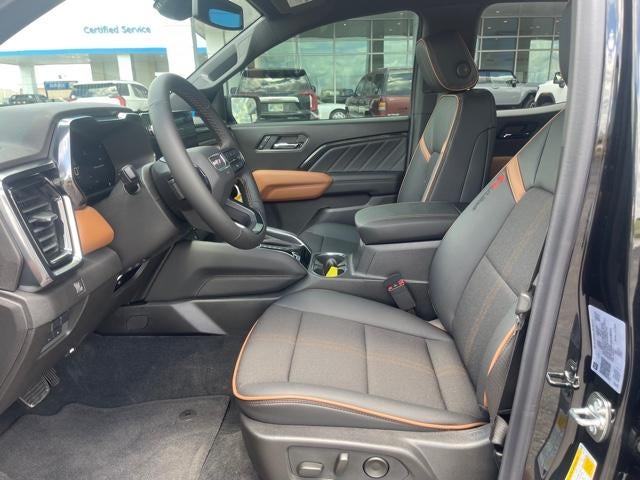 2025 GMC Canyon Base