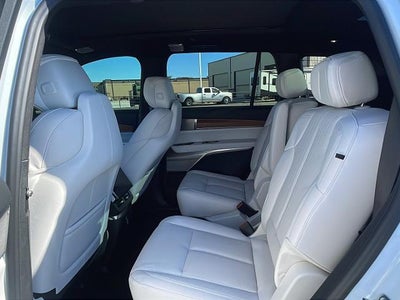 2026 Cadillac VISTIQ Sport