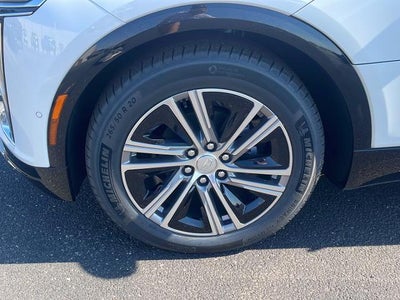 2025 Cadillac LYRIQ Luxury 2