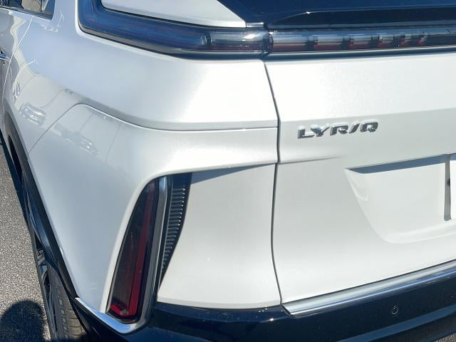 2025 Cadillac LYRIQ Luxury 2