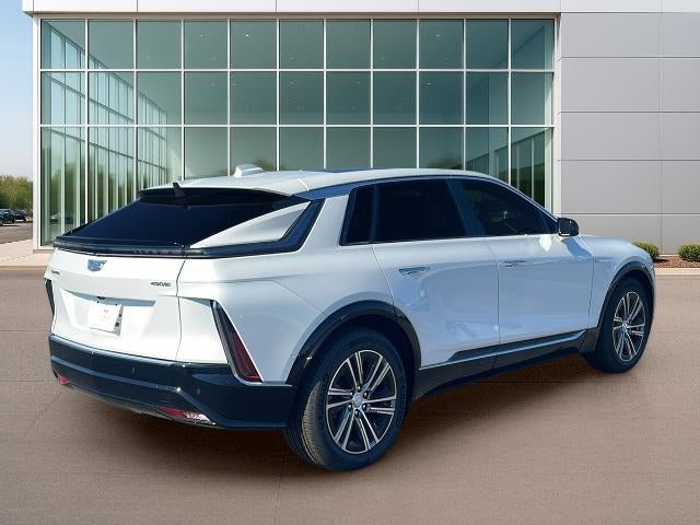 2025 Cadillac LYRIQ Luxury 2