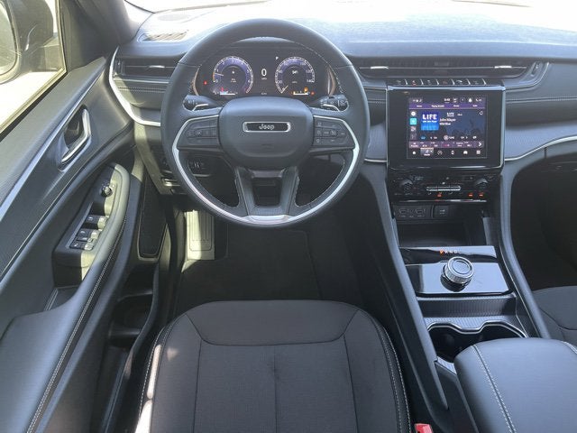 2026 Jeep Grand Cherokee GRAND CHEROKEE LAREDO X 4X4