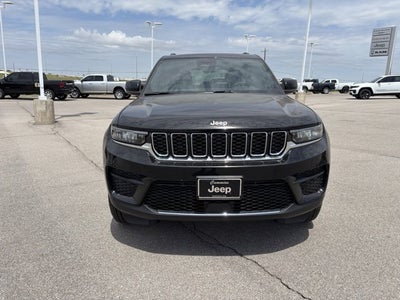 2026 Jeep Grand Cherokee GRAND CHEROKEE LAREDO X 4X4