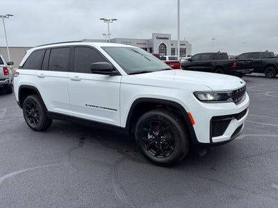 2026 Jeep Grand Cherokee GRAND CHEROKEE LAREDO ALTITUDE 4X4