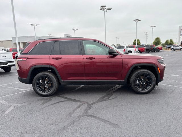 2026 Jeep Grand Cherokee GRAND CHEROKEE LAREDO ALTITUDE 4X4