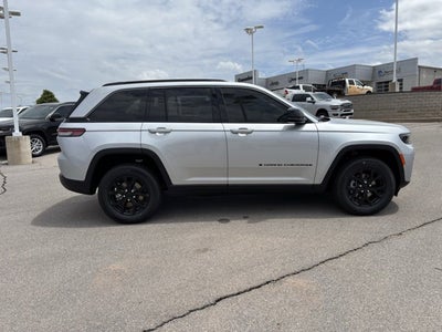 2026 Jeep Grand Cherokee GRAND CHEROKEE LAREDO ALTITUDE 4X4