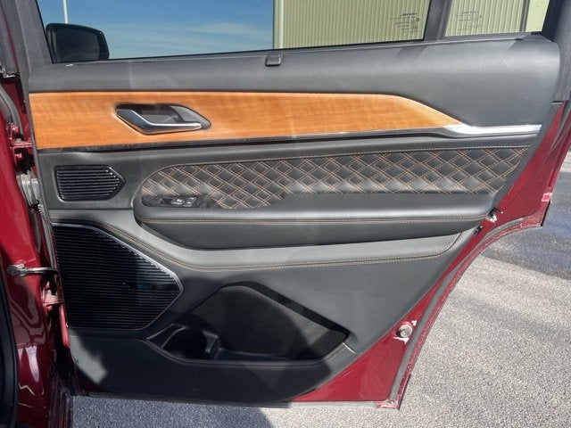 2022 Jeep Grand Cherokee L Summit Reserve 4x4