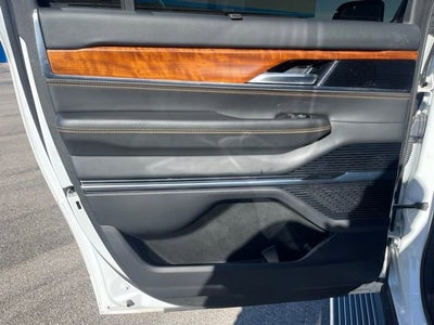 2023 Jeep Grand Wagoneer L Series III 4x4