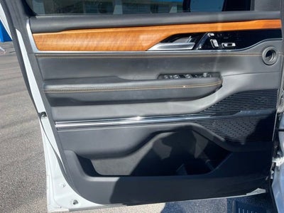 2023 Jeep Grand Wagoneer L Series III 4x4